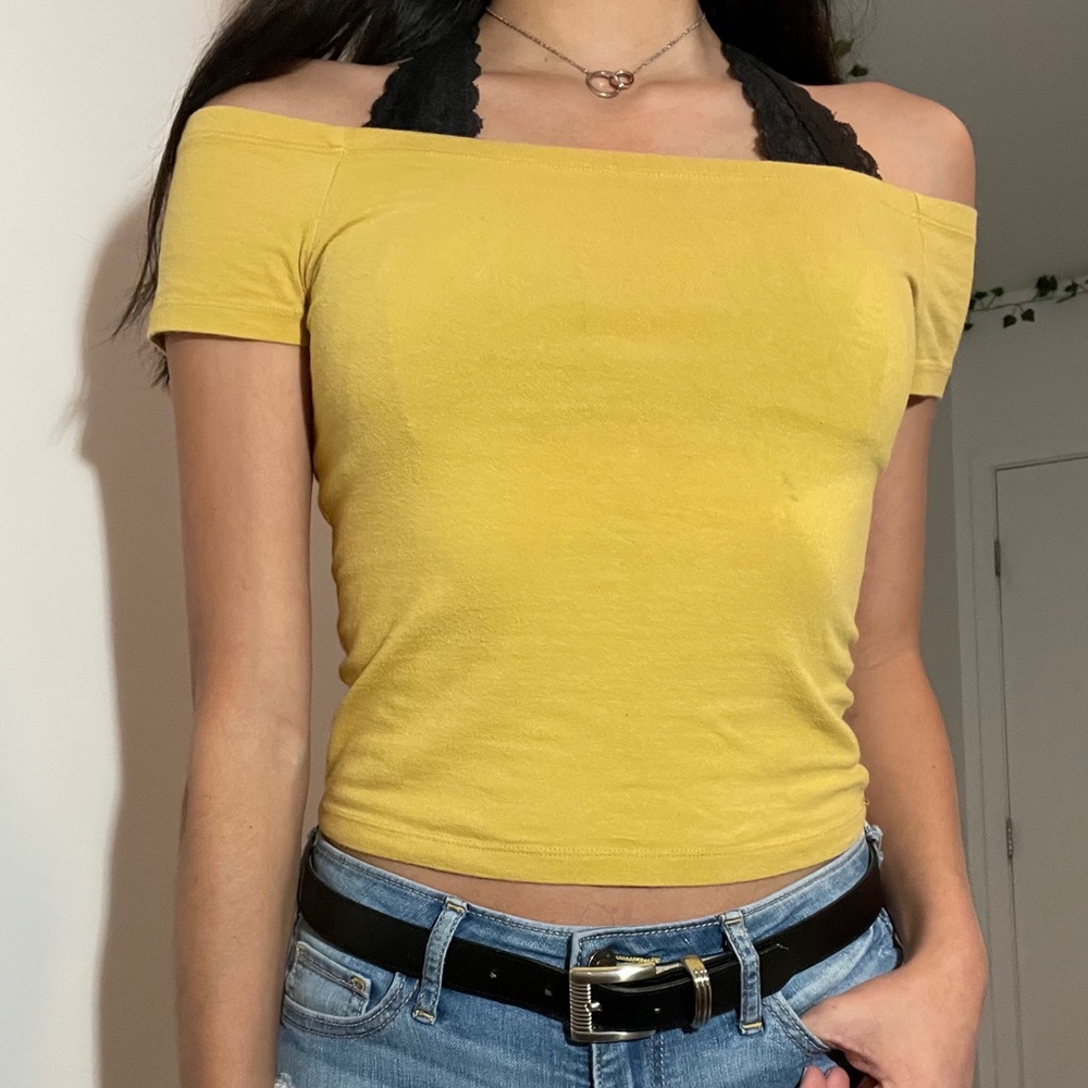 🤍 Simple Yellow Tee 🤍